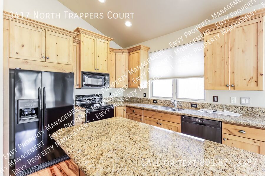 Charming 2 Bed, 2 Bath Pet-Friendly Home with Central Air & Garage! - Available NOW! property image