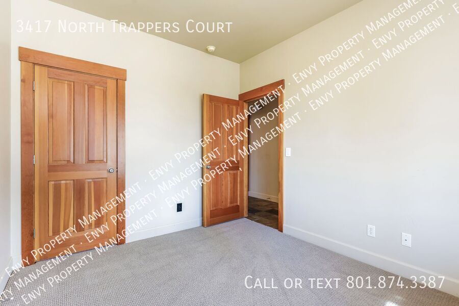 Charming 2 Bed, 2 Bath Pet-Friendly Home with Central Air & Garage! - Available NOW! property image