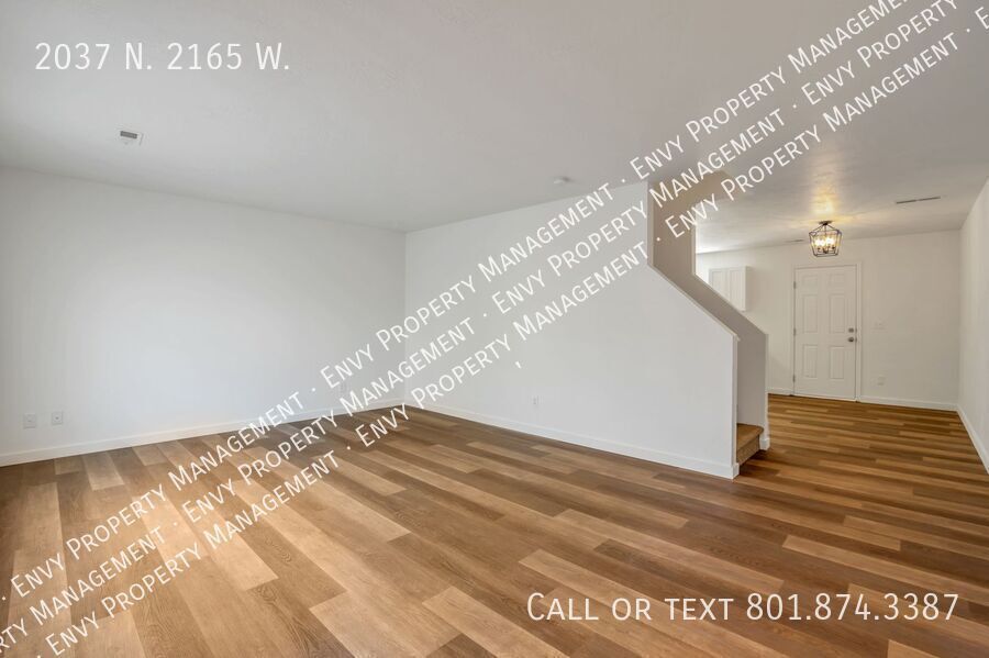 Newly Updated Pet Friendly 3 Bed - 2 Bath Home in Clinton - Fully Fenced Yard - Available NOW! property image