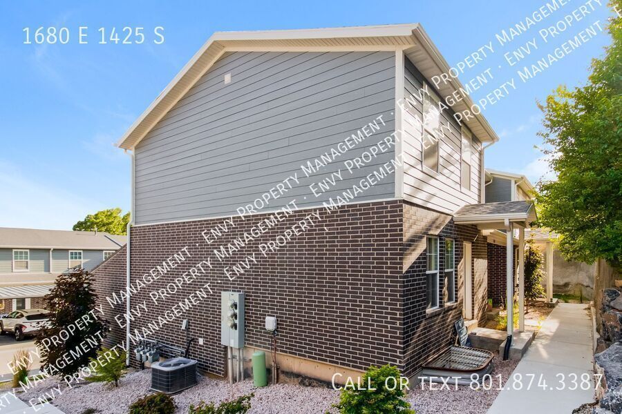 Spacious 3 Bed, 2.5 Bath Pet-Friendly Home with Central Air & 2-Car Garage! - Available NOW! property image