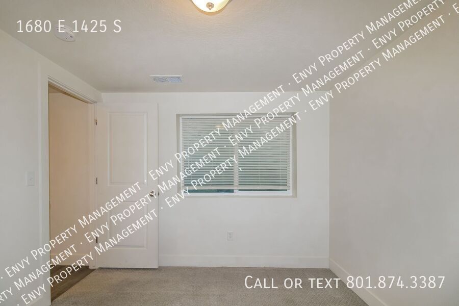 Spacious 3 Bed, 2.5 Bath Pet-Friendly Home with Central Air & 2-Car Garage! - Available NOW! property image