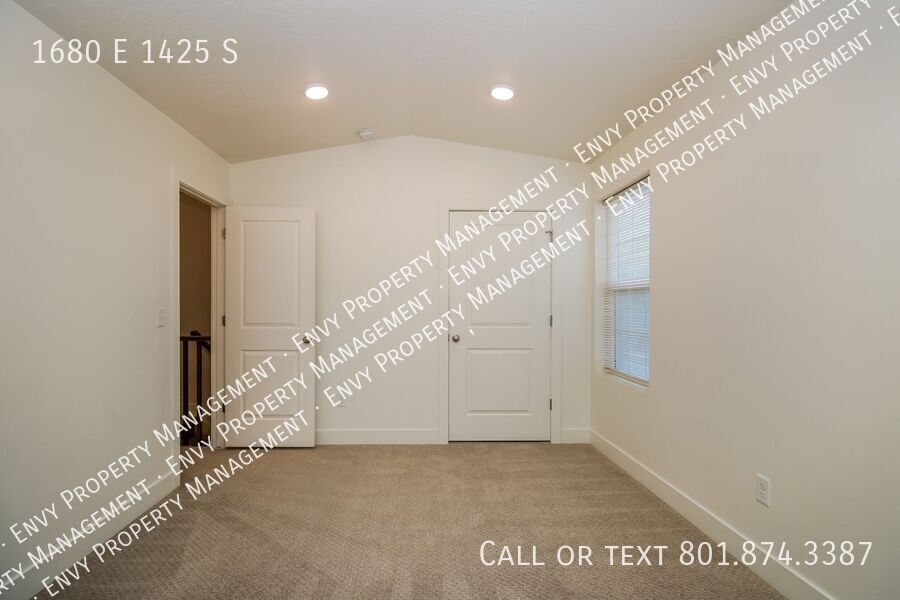 Spacious 3 Bed, 2.5 Bath Pet-Friendly Home with Central Air & 2-Car Garage! - Available NOW! property image