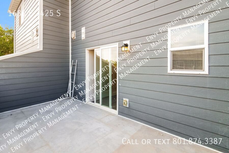 Spacious 3 Bed, 2.5 Bath Pet-Friendly Home with Central Air & 2-Car Garage! - Available NOW! property image