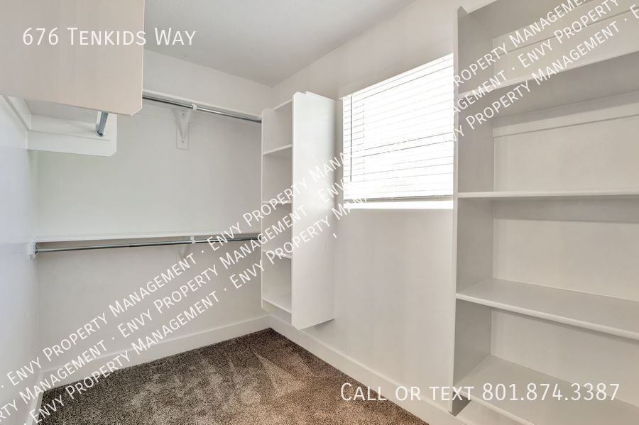 Stunning 3 Bed - 2.5 Bath Townhome in Amazing Layton Location! Available on NOW! property image