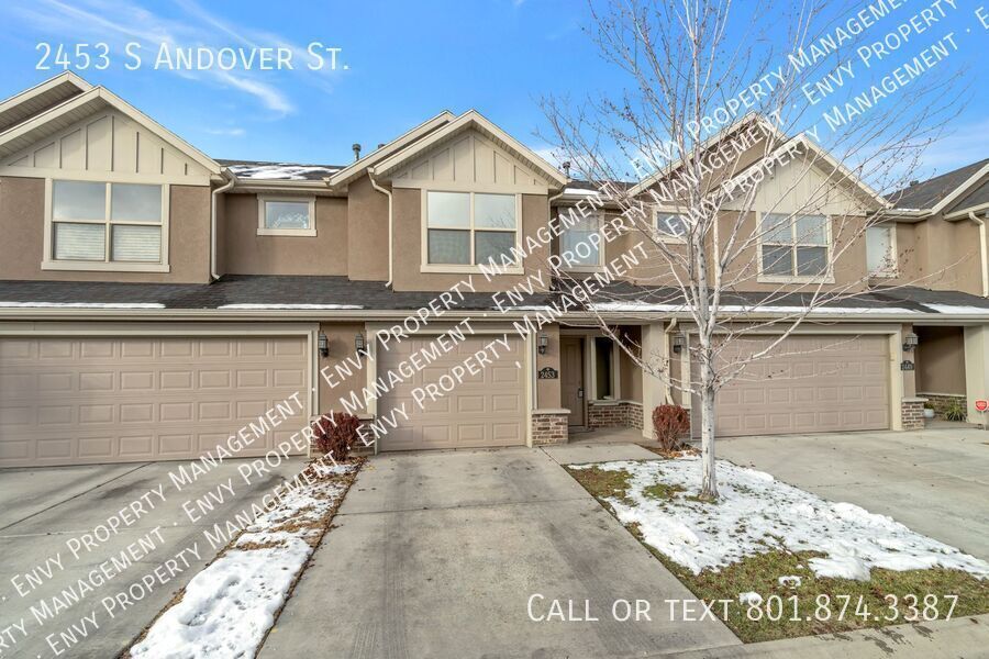 Amazing 2 Bed - 2.5 Bath Townhome in West Haven! Available NOW! property image