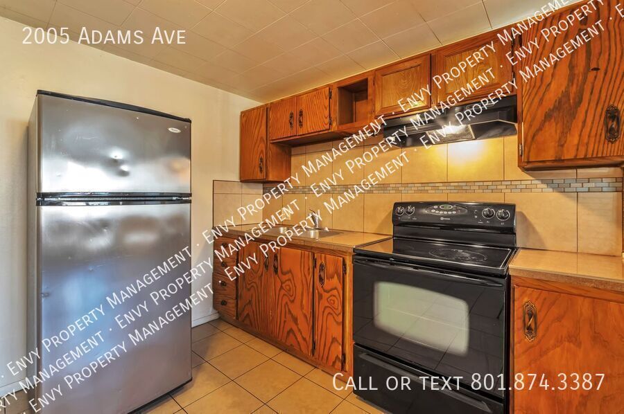 Charming Pet-Friendly 2 Bed - 1 Bath Tri-Plex Unit in Convenient Ogden Location! Available MAY 13th! property image