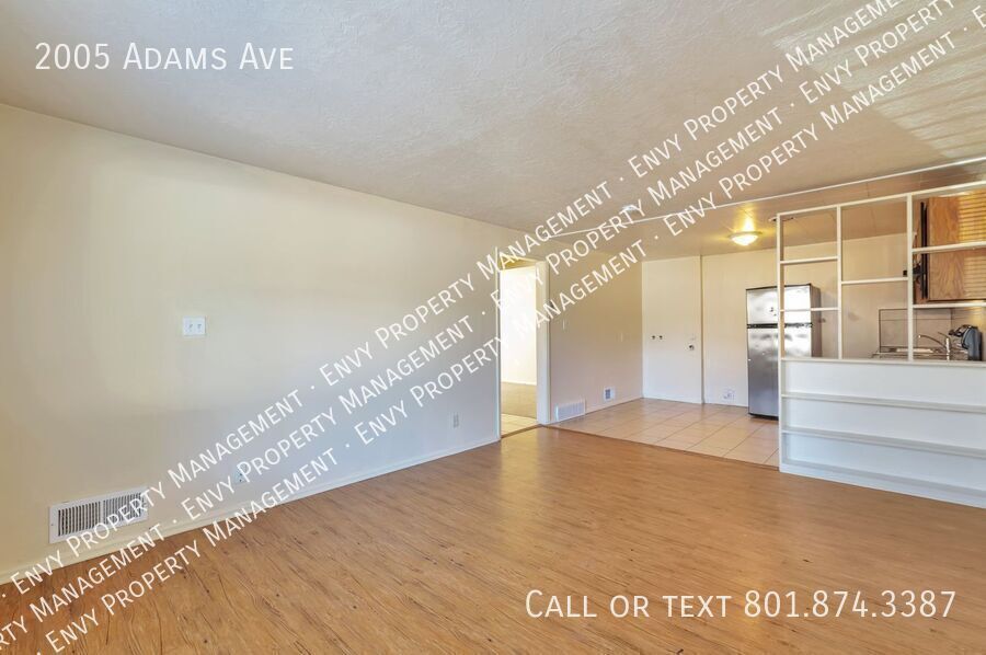 Charming Pet-Friendly 2 Bed - 1 Bath Tri-Plex Unit in Convenient Ogden Location! Available MAY 13th! property image