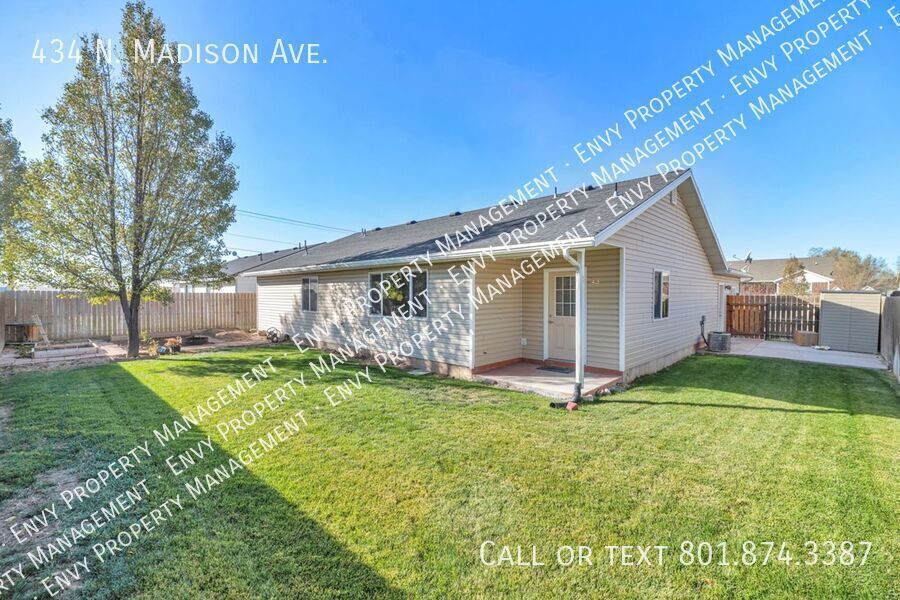 3 Bed - 2.5 Bath, Beautiful Home in Ogden - Fully Fenced Yard! property image