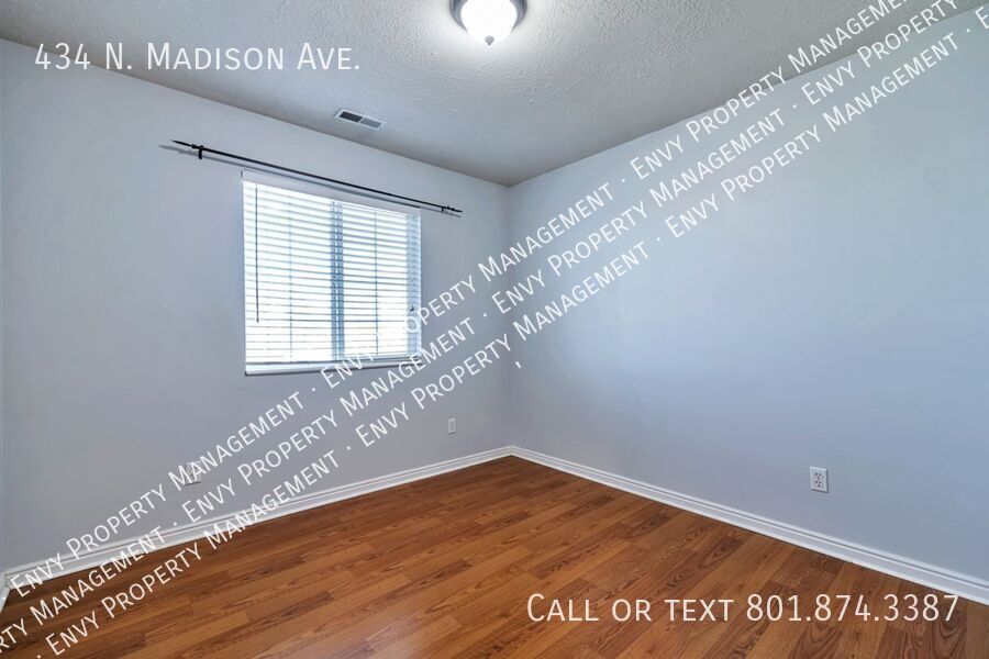 3 Bed - 2.5 Bath, Beautiful Home in Ogden - Fully Fenced Yard! property image