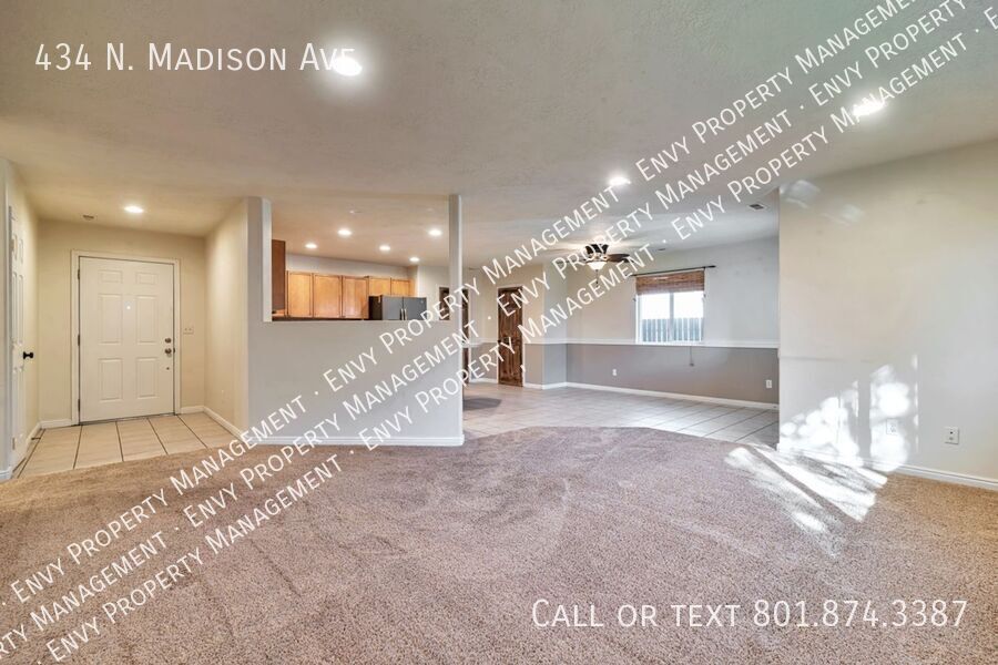 3 Bed - 2.5 Bath, Beautiful Home in Ogden - Fully Fenced Yard! property image