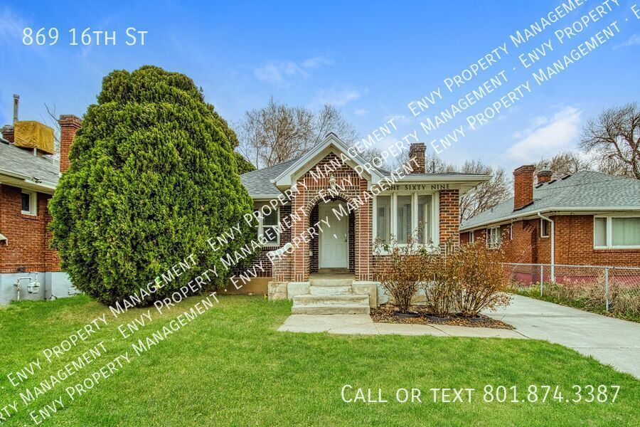 Charming 3-Bed, 1.5-Bath Home with Garage & Modern Comforts - Available NOW! property image