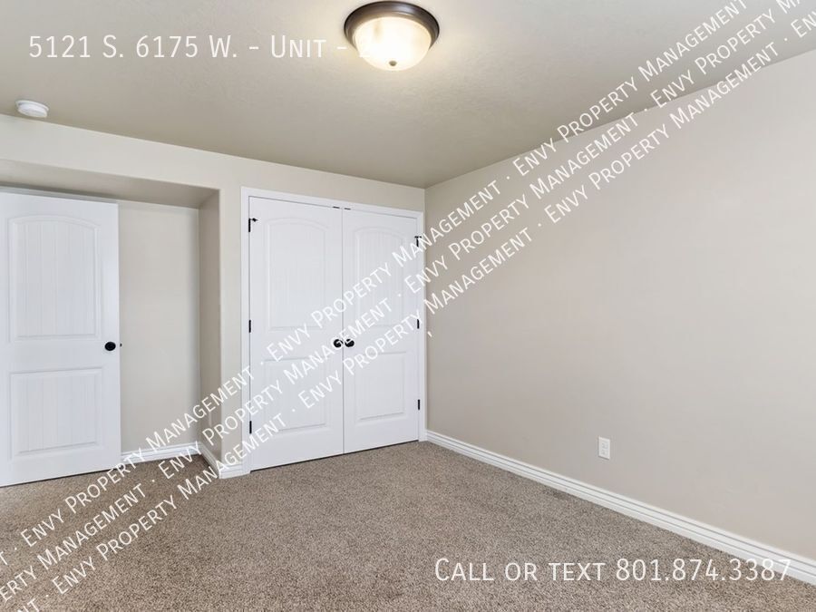 Gigantic 2 Bed - 1 Bath - Pet Friendly - Basement Unit With Enormous Back Yard, Granite Countertops! Available NOW! property image