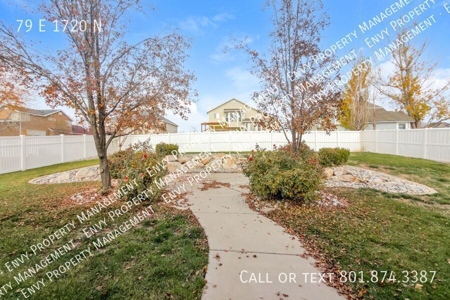 Comfortable 4 bed, 3 bath Family Home With Garage & Pet-Friendly Living! - Available on May 11th! property image