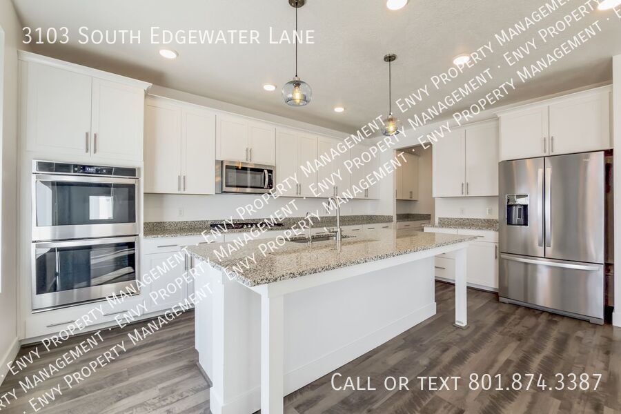 Spacious 4 Bed, 3.5 Bath Pet-Friendly Home with Central Air & 2-Car Garage! - Available NOW! property image