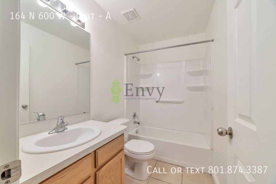 Beautiful Newly Renovated Pet Friendly 2 Bed - 1 Bath Unit in Salt Lake - Available May 20th! property image