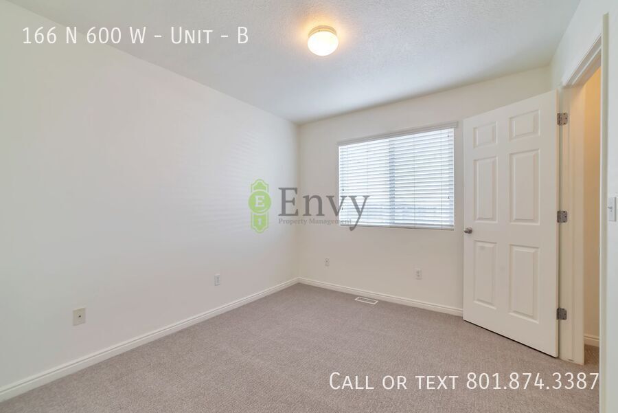 Beautiful Newly Renovated Pet Friendly 2 Bed - 1 Bath Unit in Salt Lake - Available on May 27th! property image