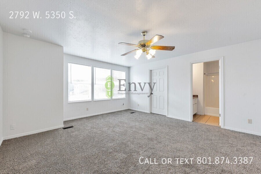 2 Story Pet Friendly Duplex - 3 Bed - 2.5 Bath - Available on June 3rd! property image