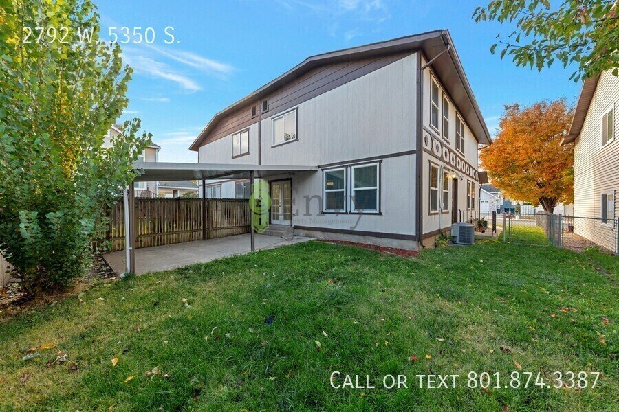 2 Story Pet Friendly Duplex - 3 Bed - 2.5 Bath - Available on June 3rd! property image