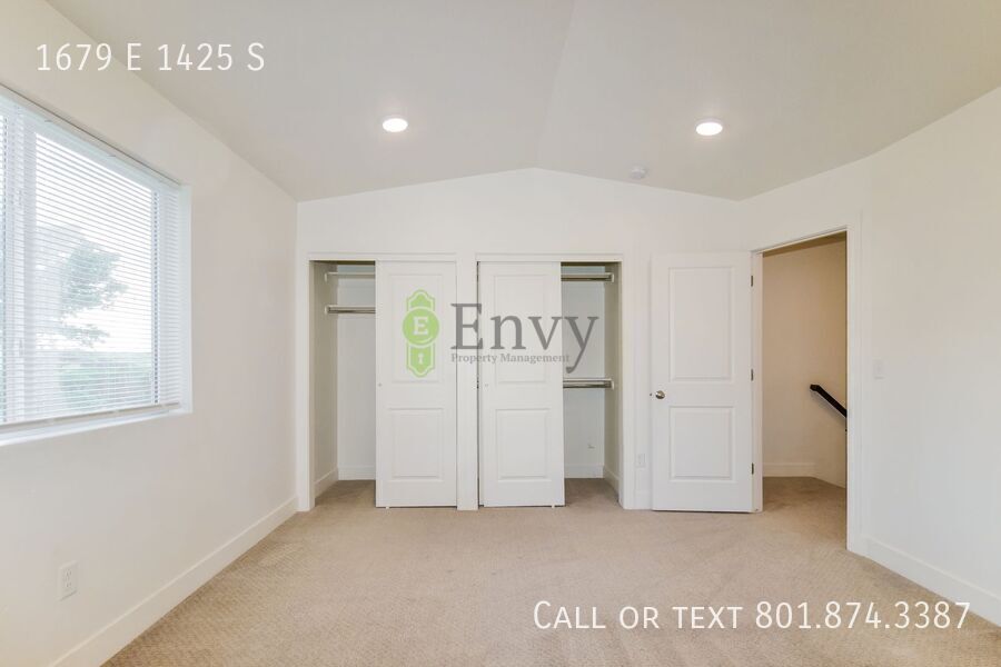 Spacious 3 Bed, 2.5 Bath Pet-Friendly Home with Central Air & Carport Parking! - Available NOW! property image
