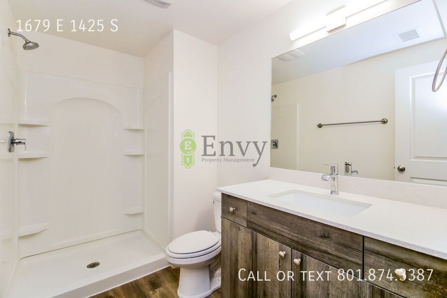 Spacious 3 Bed, 2.5 Bath Pet-Friendly Home with Central Air & Carport Parking! - Available NOW! property image