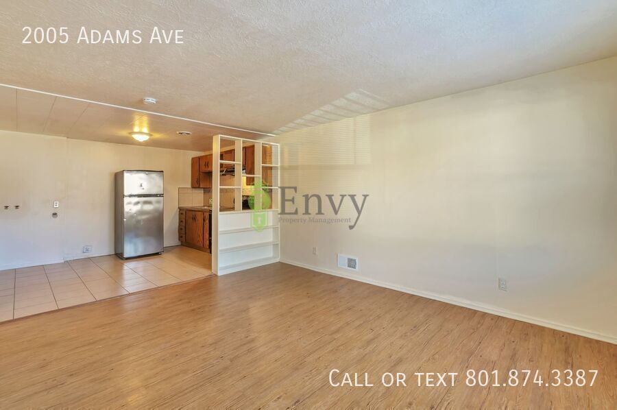 Charming Pet-Friendly 2 Bed - 1 Bath Tri-Plex Unit in Convenient Ogden Location! Available NOW! property image