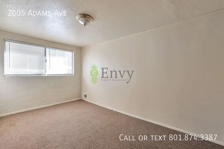Charming Pet-Friendly 2 Bed - 1 Bath Tri-Plex Unit in Convenient Ogden Location! Available NOW! property image
