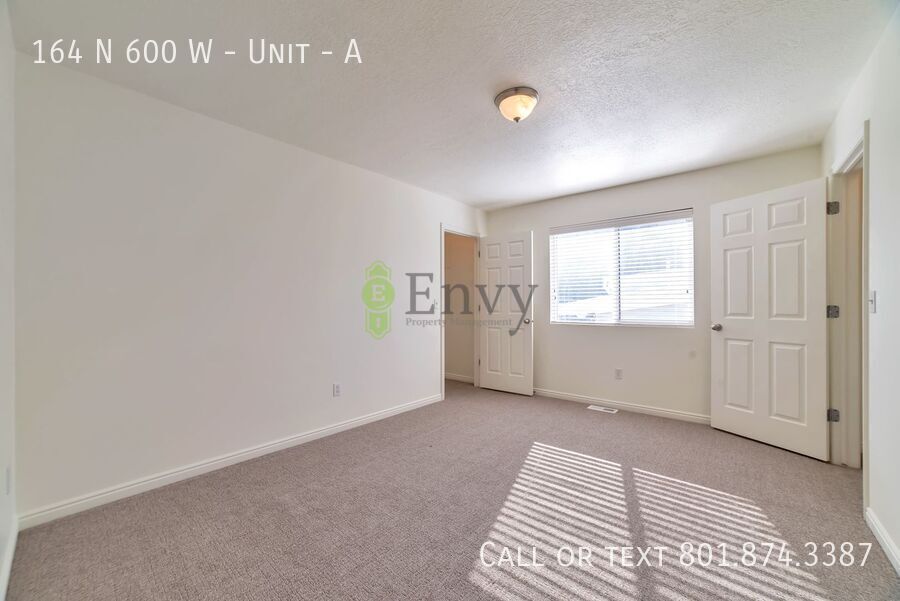 Beautiful Newly Renovated Pet Friendly 2 Bed - 1 Bath Unit in Salt Lake - Available NOW! property image