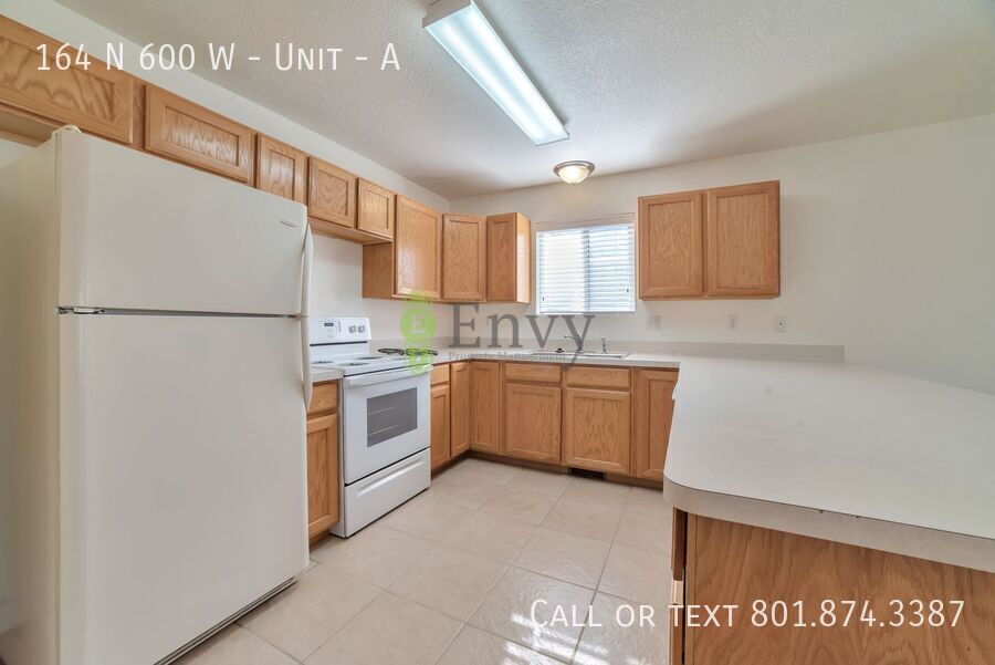 Beautiful Newly Renovated Pet Friendly 2 Bed - 1 Bath Unit in Salt Lake - Available NOW! property image