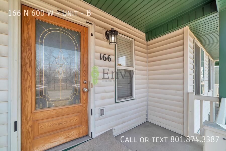 Beautiful Newly Renovated Pet Friendly 2 Bed - 1 Bath Unit in Salt Lake - Available NOW! property image