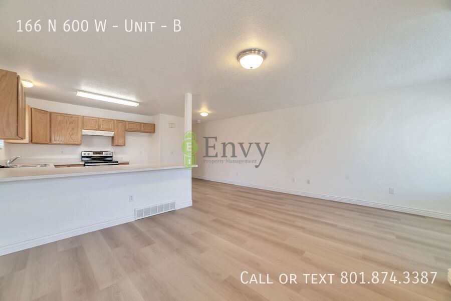 Beautiful Newly Renovated Pet Friendly 2 Bed - 1 Bath Unit in Salt Lake - Available NOW! property image