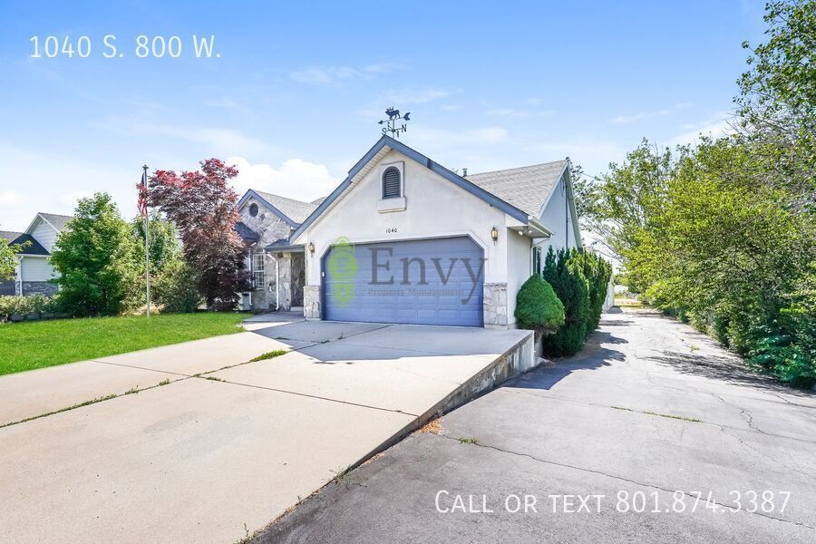 Spacious 4 Bed, 2 Bath Pet-Friendly Home with Modern Features & 2-Car Garage! - Available NOW! property image