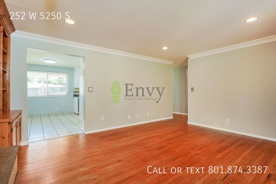 Roomy 5 Bed, 3 Bath Pet-Friendly Home with Comfortable Living Space & Carport Parking! - Available NOW! property image