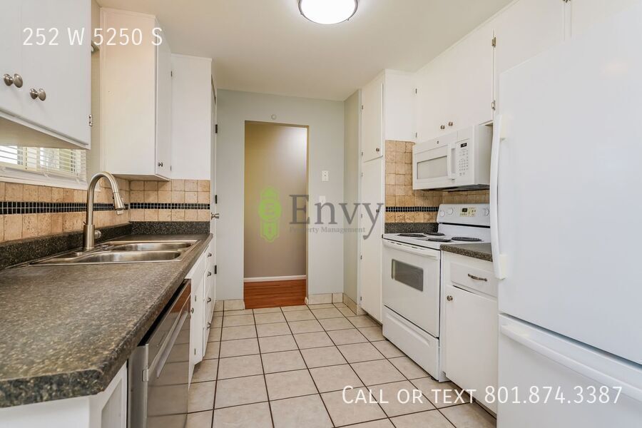 Roomy 5 Bed, 3 Bath Pet-Friendly Home with Comfortable Living Space & Carport Parking! - Available NOW! property image