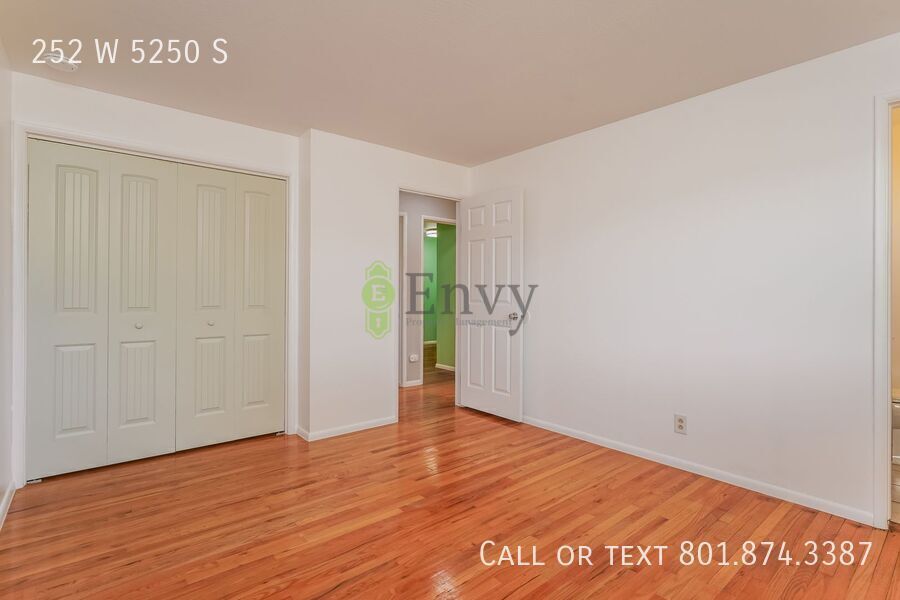 Roomy 5 Bed, 3 Bath Pet-Friendly Home with Comfortable Living Space & Carport Parking! - Available NOW! property image