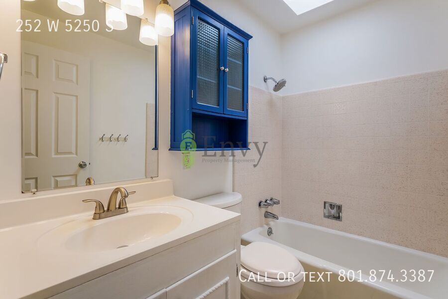 Roomy 5 Bed, 3 Bath Pet-Friendly Home with Comfortable Living Space & Carport Parking! - Available NOW! property image