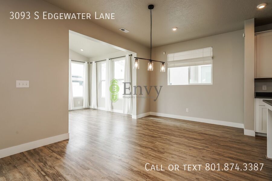 Charming 3 Bed, 2.5 Bath Pet-Friendly Home with Garage & Modern Comforts! - Available NOW! property image
