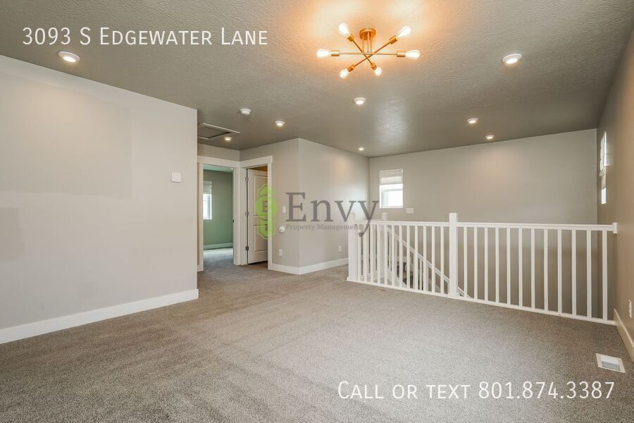 Charming 3 Bed, 2.5 Bath Pet-Friendly Home with Garage & Modern Comforts! - Available NOW! property image