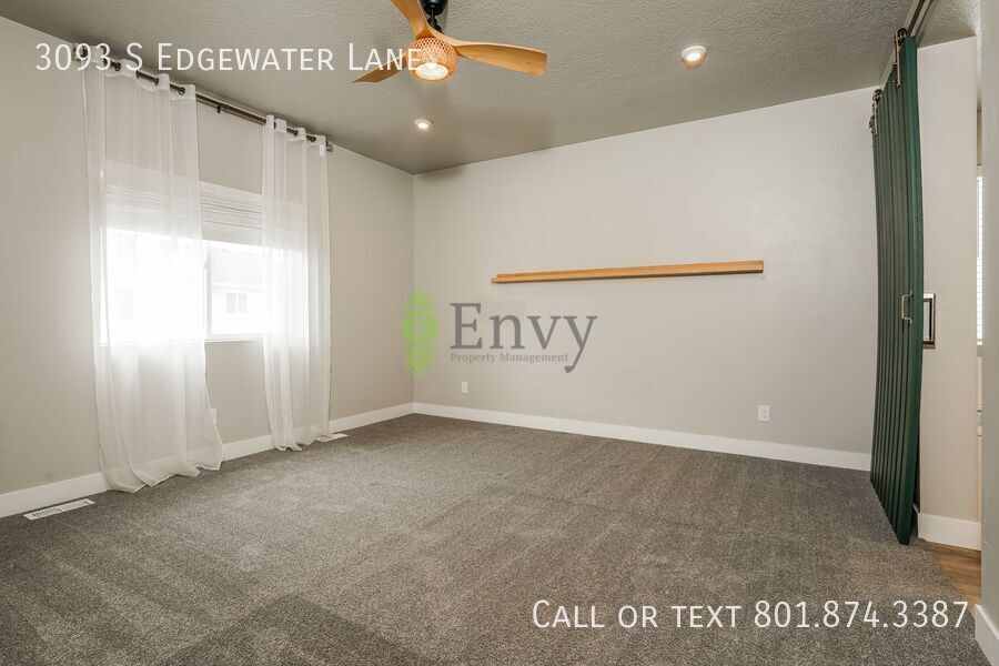 Charming 3 Bed, 2.5 Bath Pet-Friendly Home with Garage & Modern Comforts! - Available NOW! property image