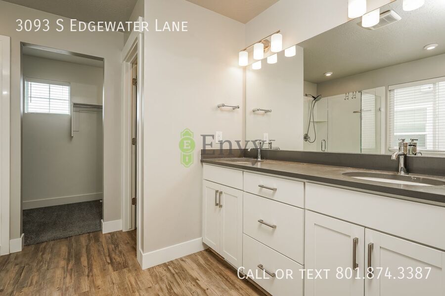 Charming 3 Bed, 2.5 Bath Pet-Friendly Home with Garage & Modern Comforts! - Available NOW! property image