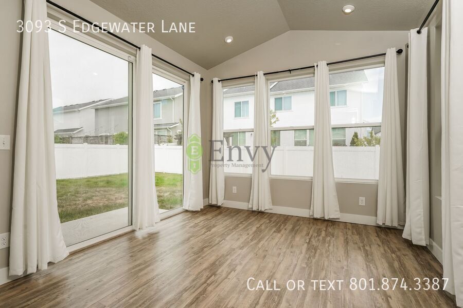 Charming 3 Bed, 2.5 Bath Pet-Friendly Home with Garage & Modern Comforts! - Available NOW! property image