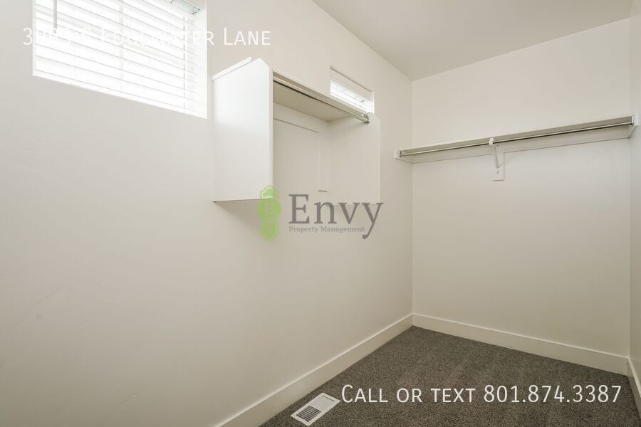 Charming 3 Bed, 2.5 Bath Pet-Friendly Home with Garage & Modern Comforts! - Available NOW! property image