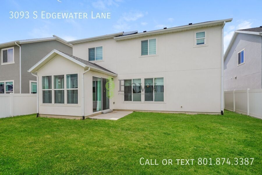 Charming 3 Bed, 2.5 Bath Pet-Friendly Home with Garage & Modern Comforts! - Available NOW! property image