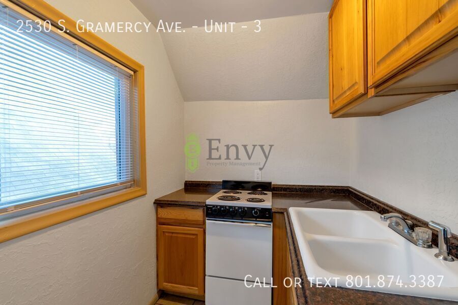 Charming 1 Bed - 1 Bath Updated Unit in Ogden! Available NOW! property image