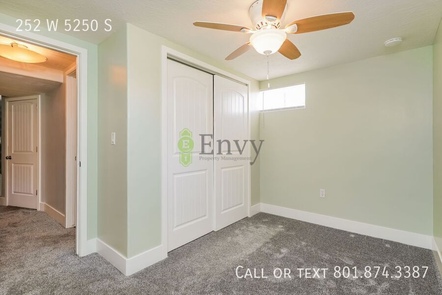 Roomy 5 Bed, 2.5 Bath Pet-Friendly Home with Comfortable Living Space & Carport Parking! - Available NOW! property image