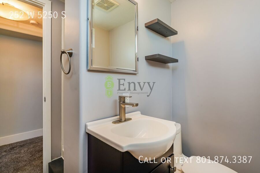 Roomy 5 Bed, 2.5 Bath Pet-Friendly Home with Comfortable Living Space & Carport Parking! - Available NOW! property image
