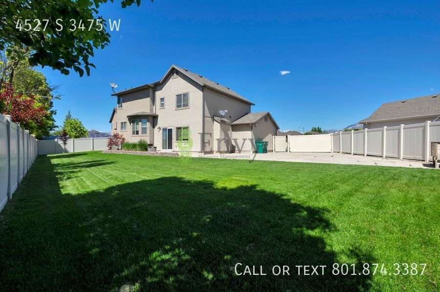 Enormous 5 Bed - 3.5 Bath Beautiful West Haven Home! Available on July 13th! property image