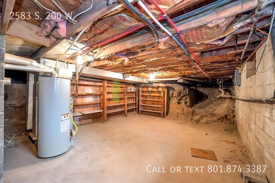 Beautiful Newly Renovated - NEW CARPET - 3 Bed - 1 Bath Pet Friendly Home in Bountiful! Available NOW! property image