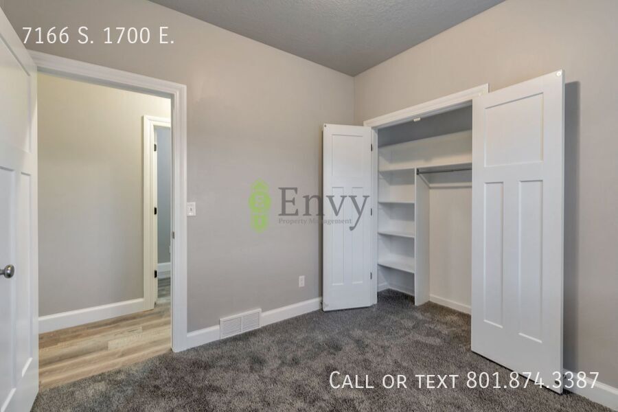 Spacious 4 Bed, 2 Bath Pet-Friendly Home with Central Air & 2-Car Garage! Available on July 6th! property image