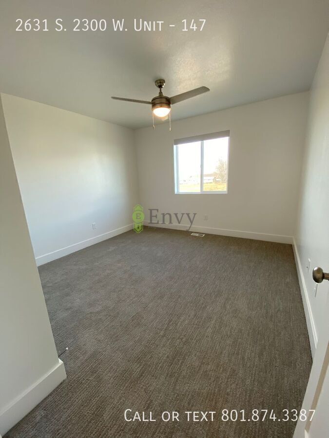 Beautiful 3 Bed, 2.5 Town Home! Available Now! See Our 3D Tour of This Property! Available on June 20th! property image